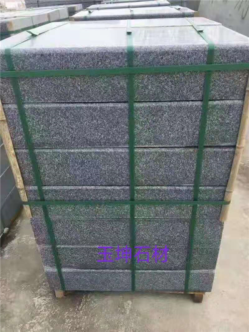 如何延长鲁灰石材的使用寿命